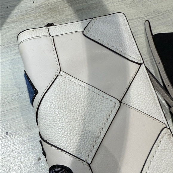 Coach Canyon Quilt White Crossbody Bag with Embellishments-EUC - Picture 5 of 12